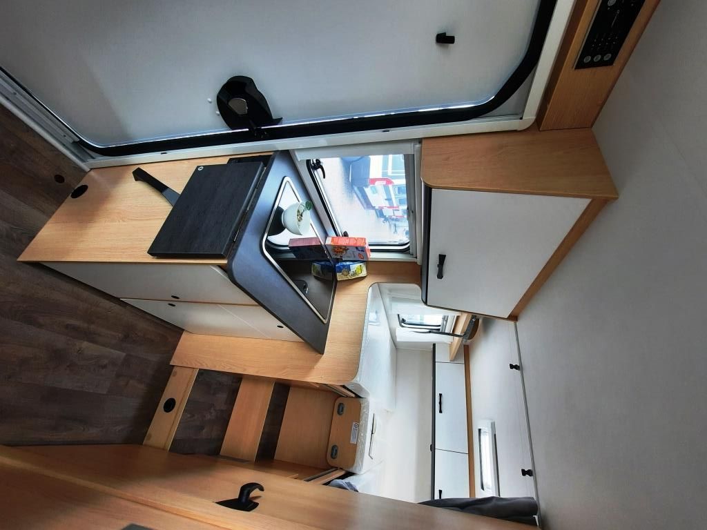 Fahrzeug Übersicht 6 Fahrzeugabbildung Sunlight V 67S ADVENTURE EDITION Verfüg./Sparen Sie 4.995
