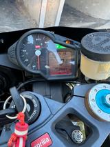 Aprilia RSV 1000 R - APRILIA RSV1000R