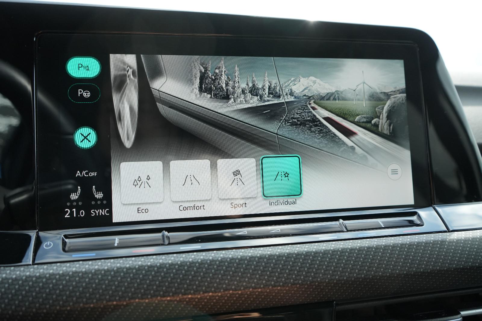 Volkswagen Golf VIII Lim. R-Line eTSI LED LHZ ACC DCC, миниатюра 24