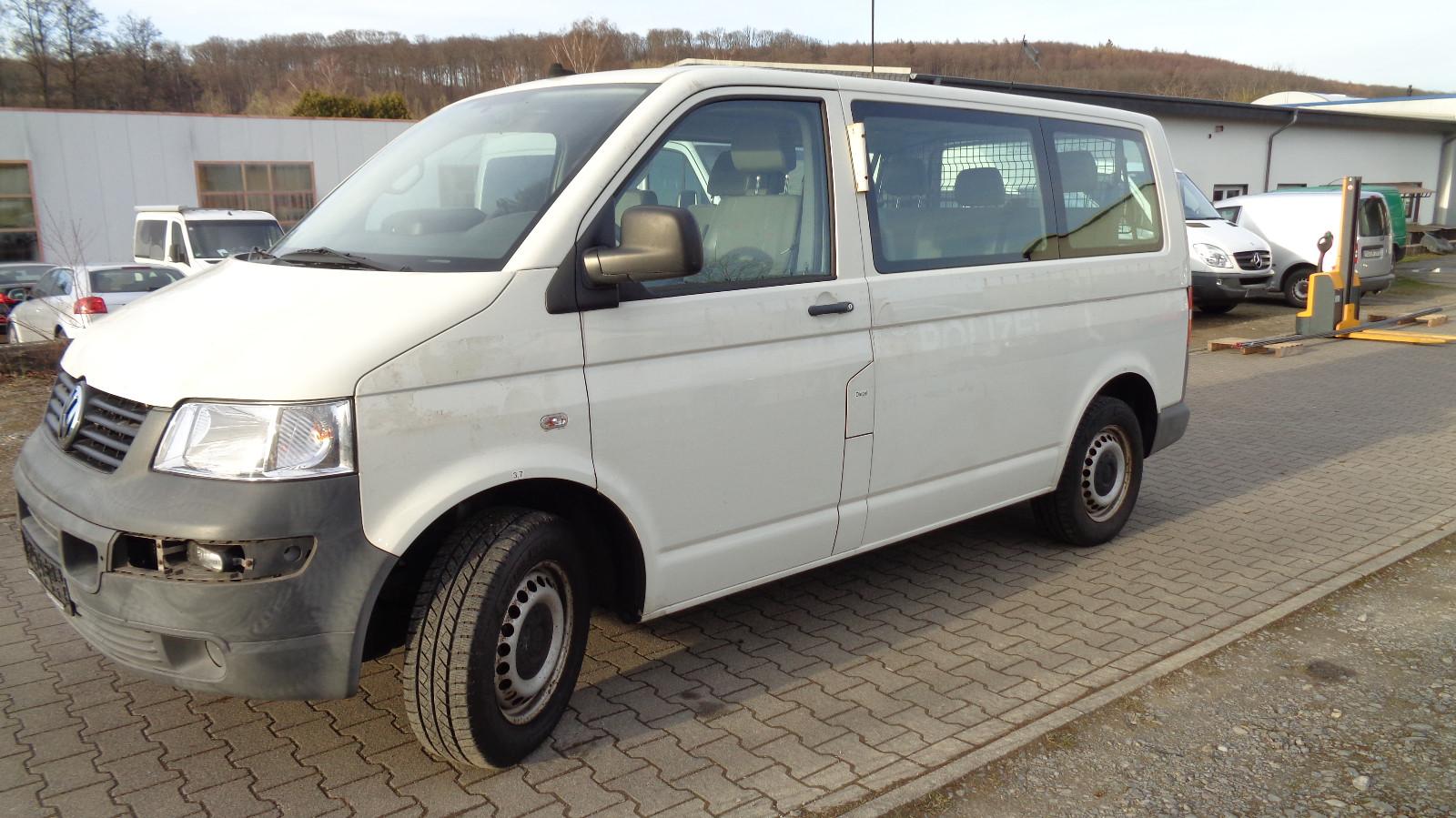 Volkswagen T5  Kombi 4Motion mit defektem Motor