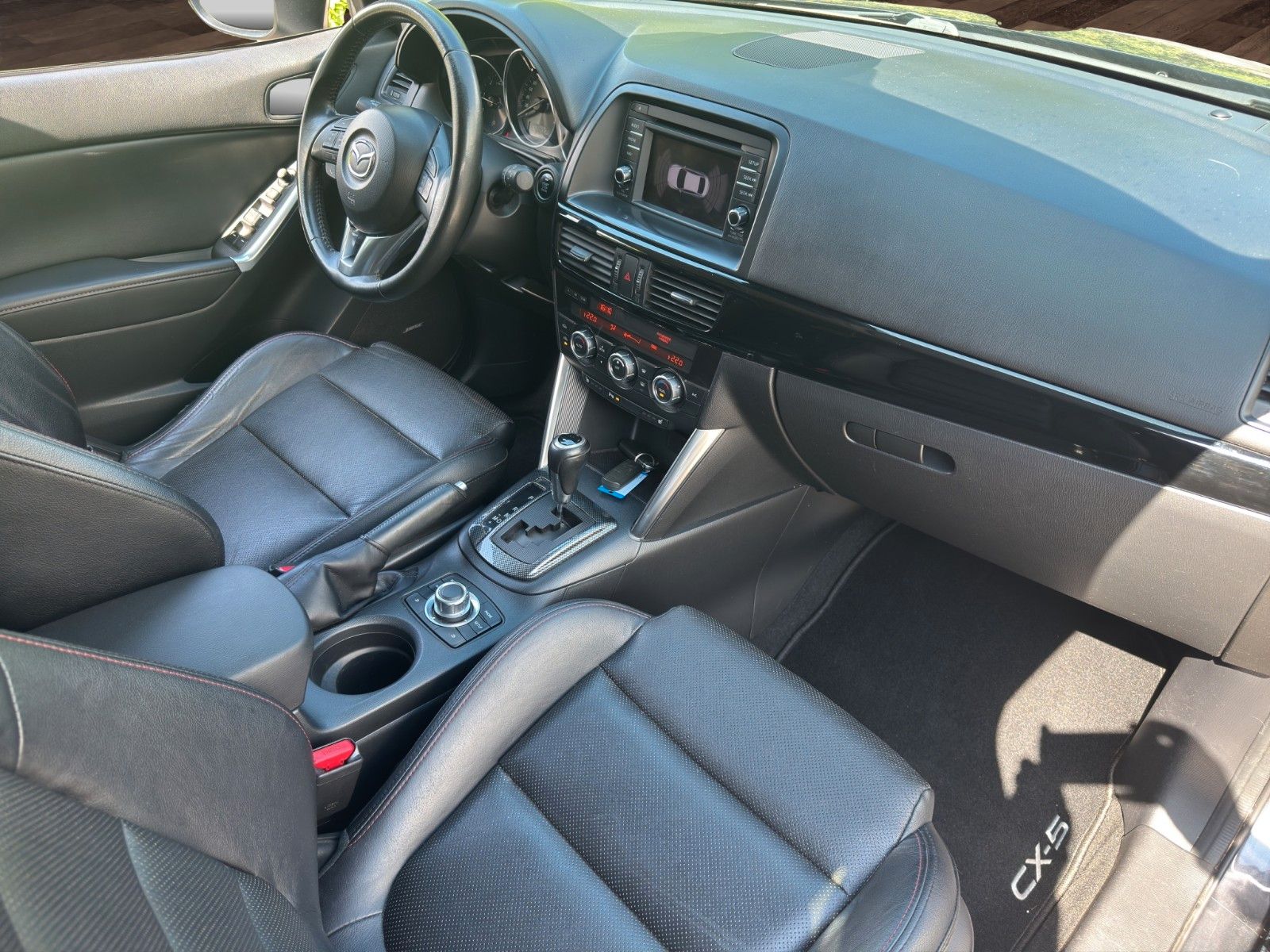 Fahrzeugabbildung Mazda CX-5 Sports-Line AWD Automatik/Leder/Navi/Xenon