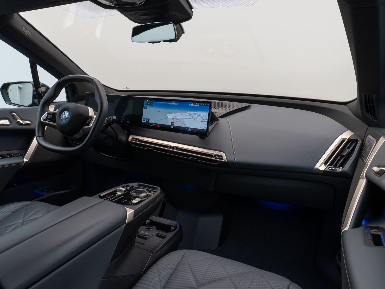 Fahrzeugabbildung BMW iX M60 360°Laser B&W DAB SoftCL ACC AHK 22Zoll