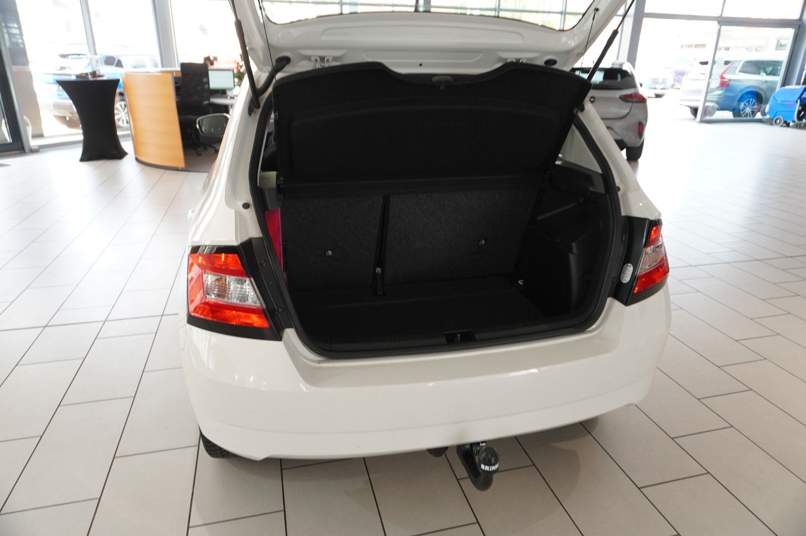 Fahrzeugabbildung SKODA Fabia LIM. 1.0 ACTIVE KLIMA/NEBEL/USB/AHK