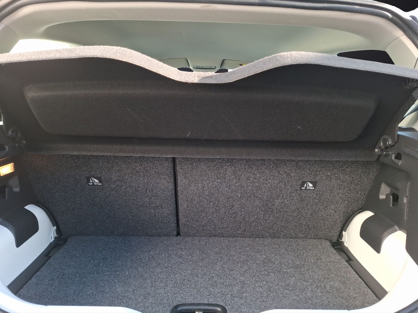 Fahrzeugabbildung Volkswagen up! 1.0 Klima DAB GRA RFK SH
