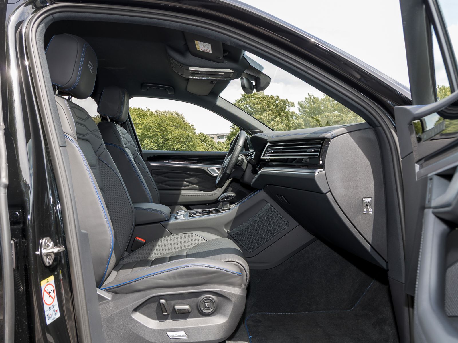 Volkswagen Touareg 3.0 TSI eHybrid 4Motion R LUFTFEDERUNG A imagem 3