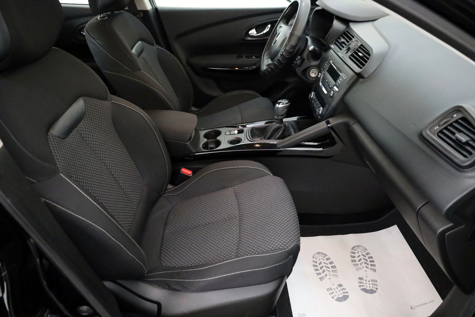 Fahrzeugabbildung Renault Kadjar Life Klima,AHK,8 fach bereift
