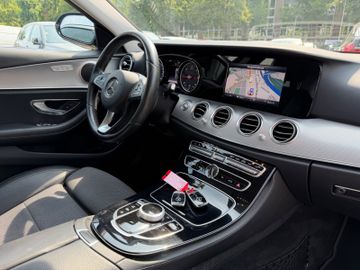 Mercedes E 220 - 8
