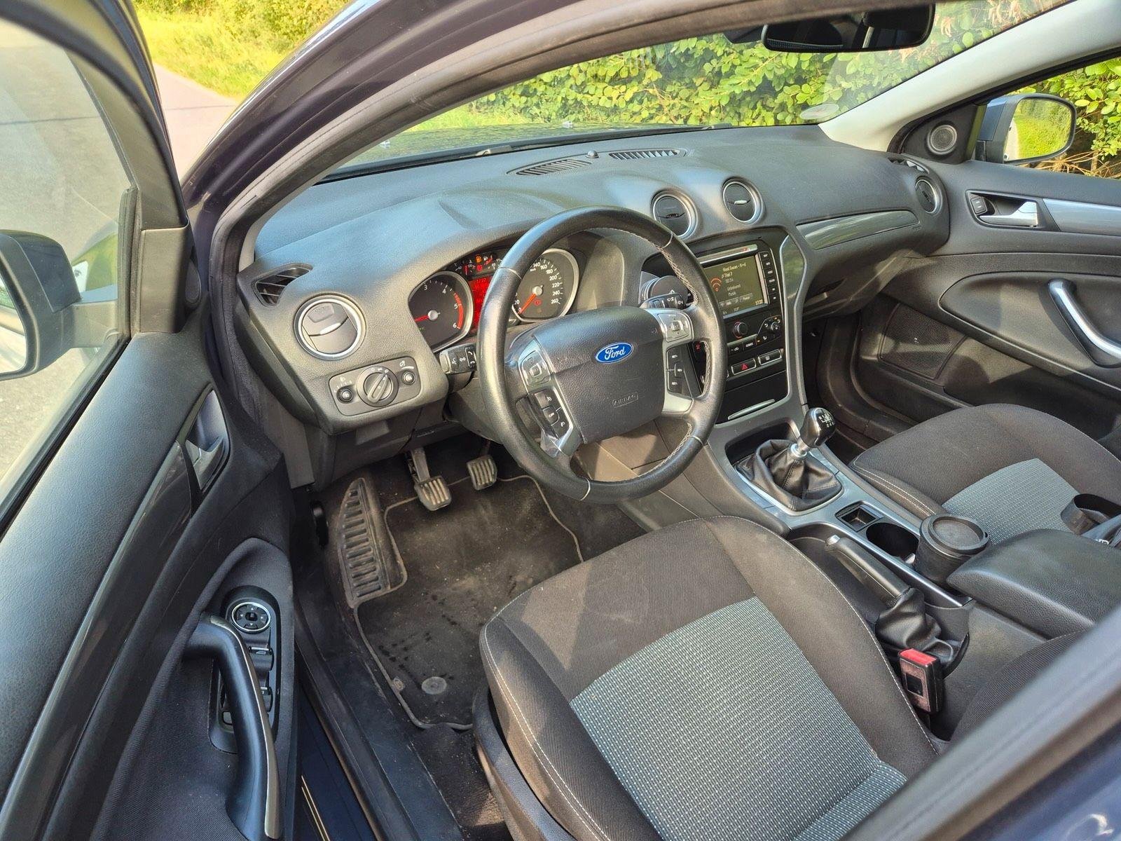 Ford Mondeo 2014 — photo 9