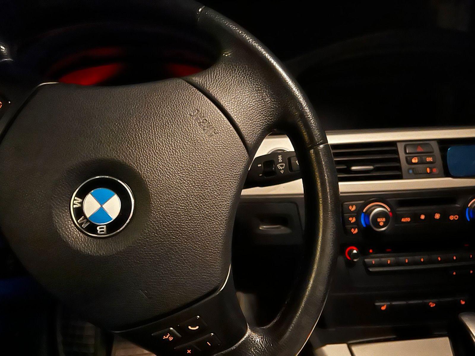 BMW 330 2009 — двигун 245 HP (180kW)