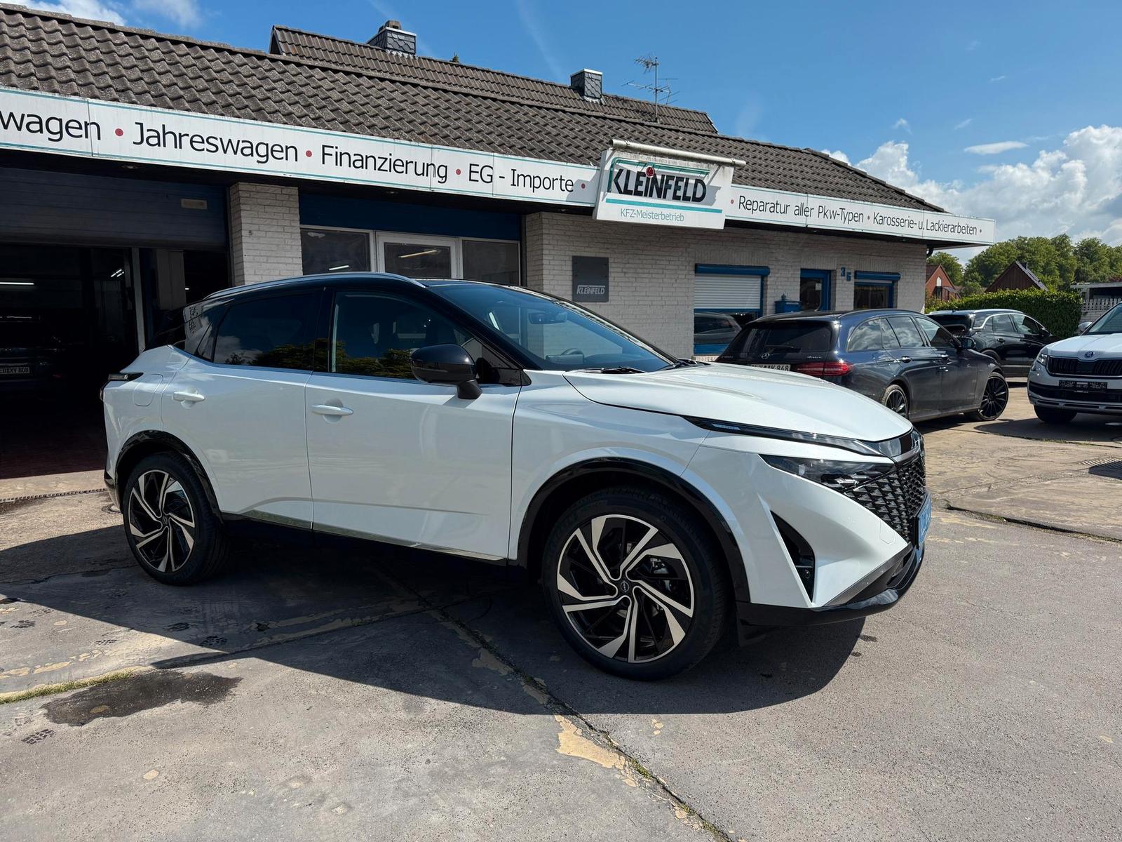 Nissan Qashqai 1.3 DIG-T CVT "Tekna+" LED-Pano-Navi-...