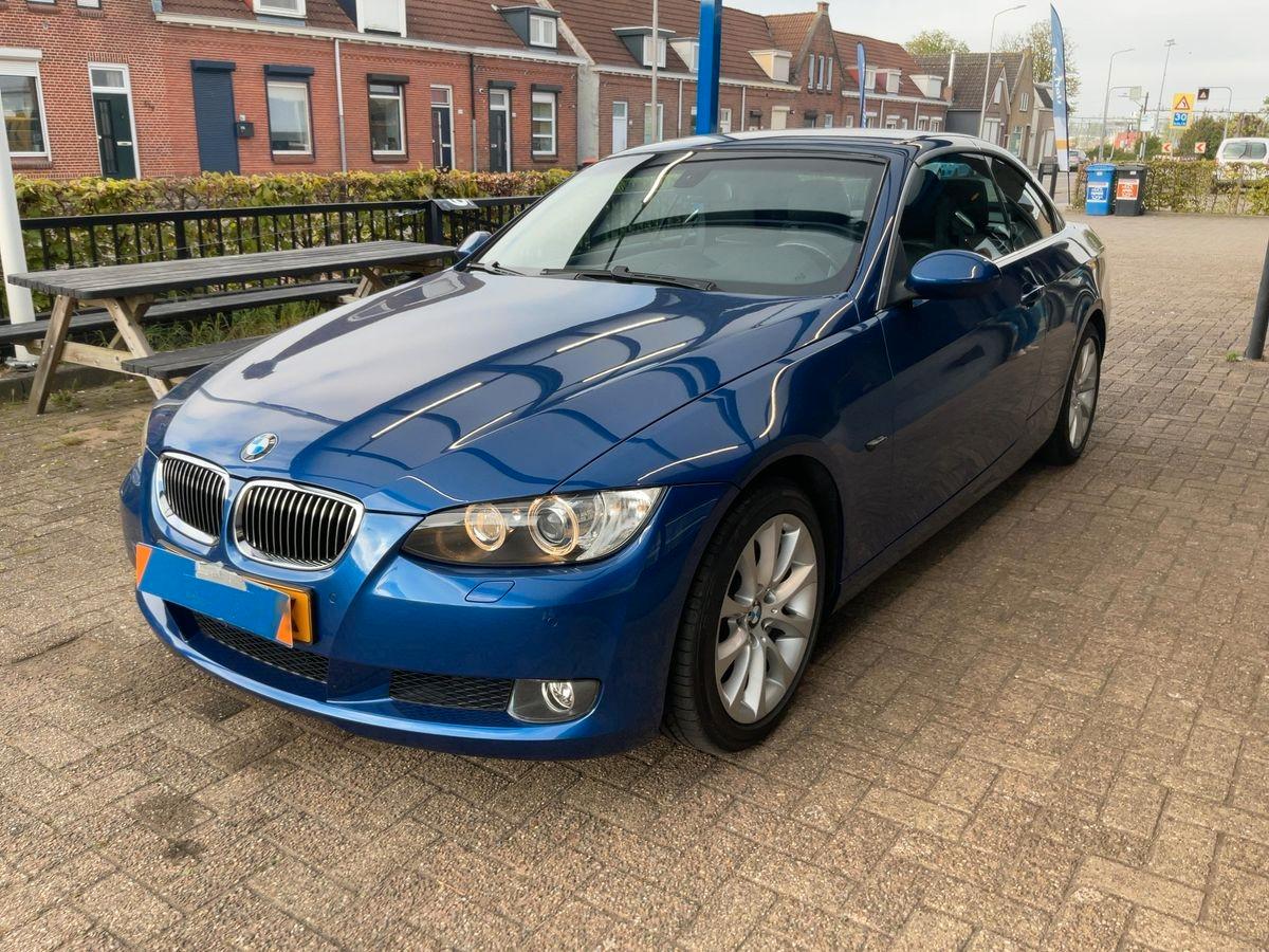 BMW 330iA Cabrio*Navi*Sportsitze/Lenkrad*Montegoblau