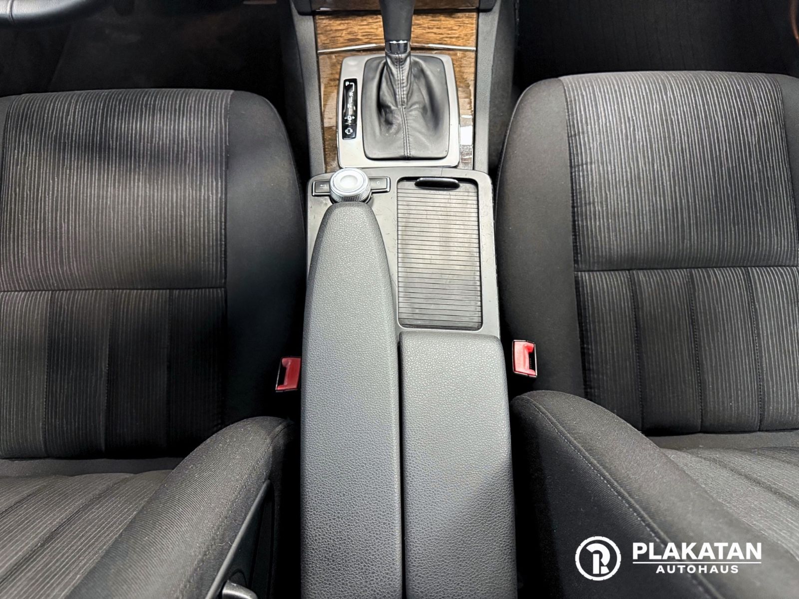 Fahrzeugabbildung Mercedes-Benz C 200 Kompressor Navi, Parksensoren, Service Neu