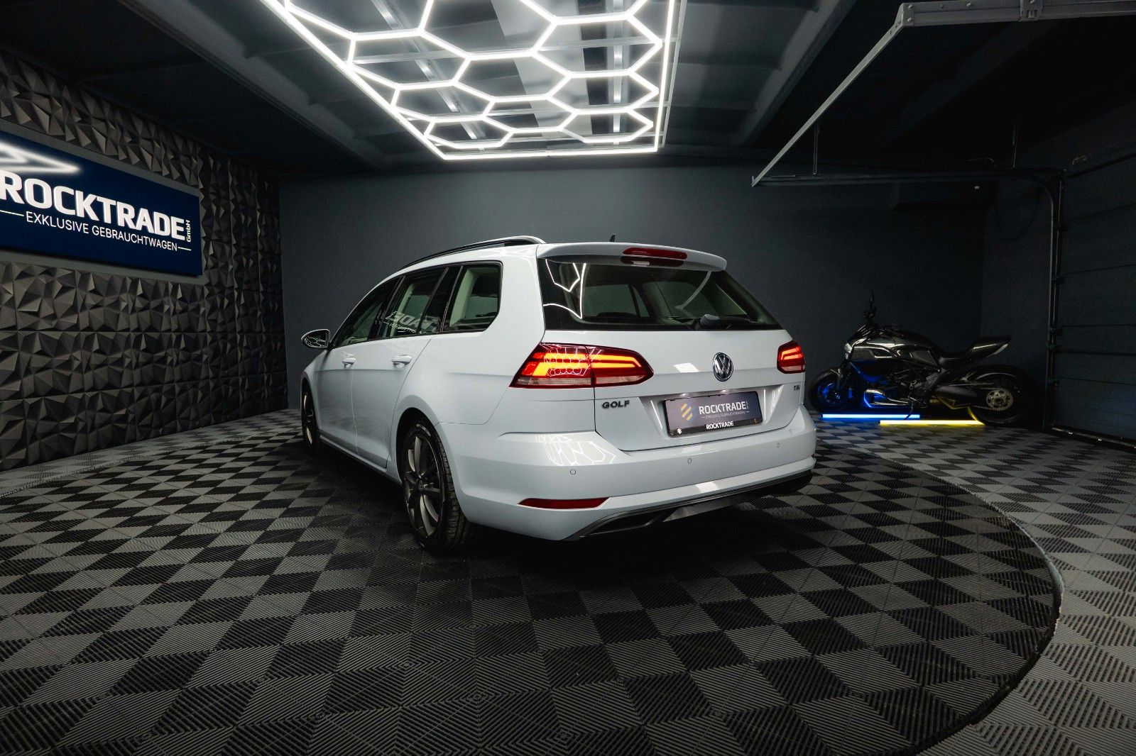 Fahrzeugabbildung Volkswagen Golf VII Variant Trendline *Perlmutt*Kamera*Navi