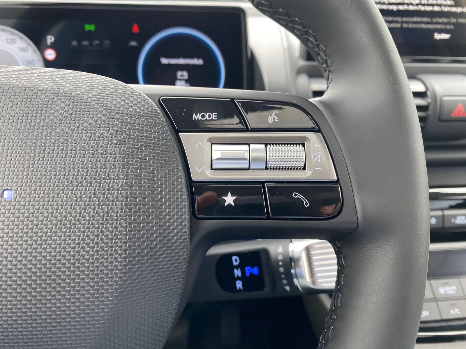 Fahrzeugabbildung Hyundai INSTER Elektro 85 kW APP+KLIMA+ACC+KAMERA+17"Alu