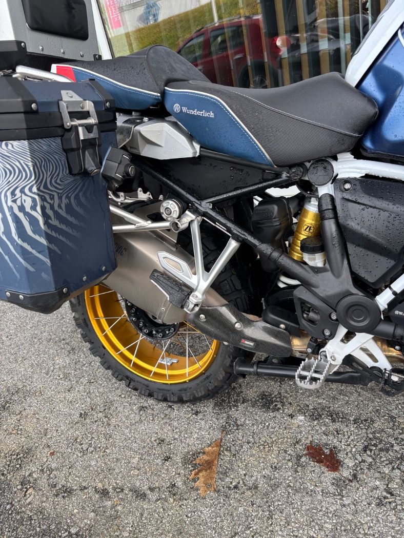 Fahrzeugabbildung BMW R 1250 GS Adventure Trophy mit Tieferlegung Alum