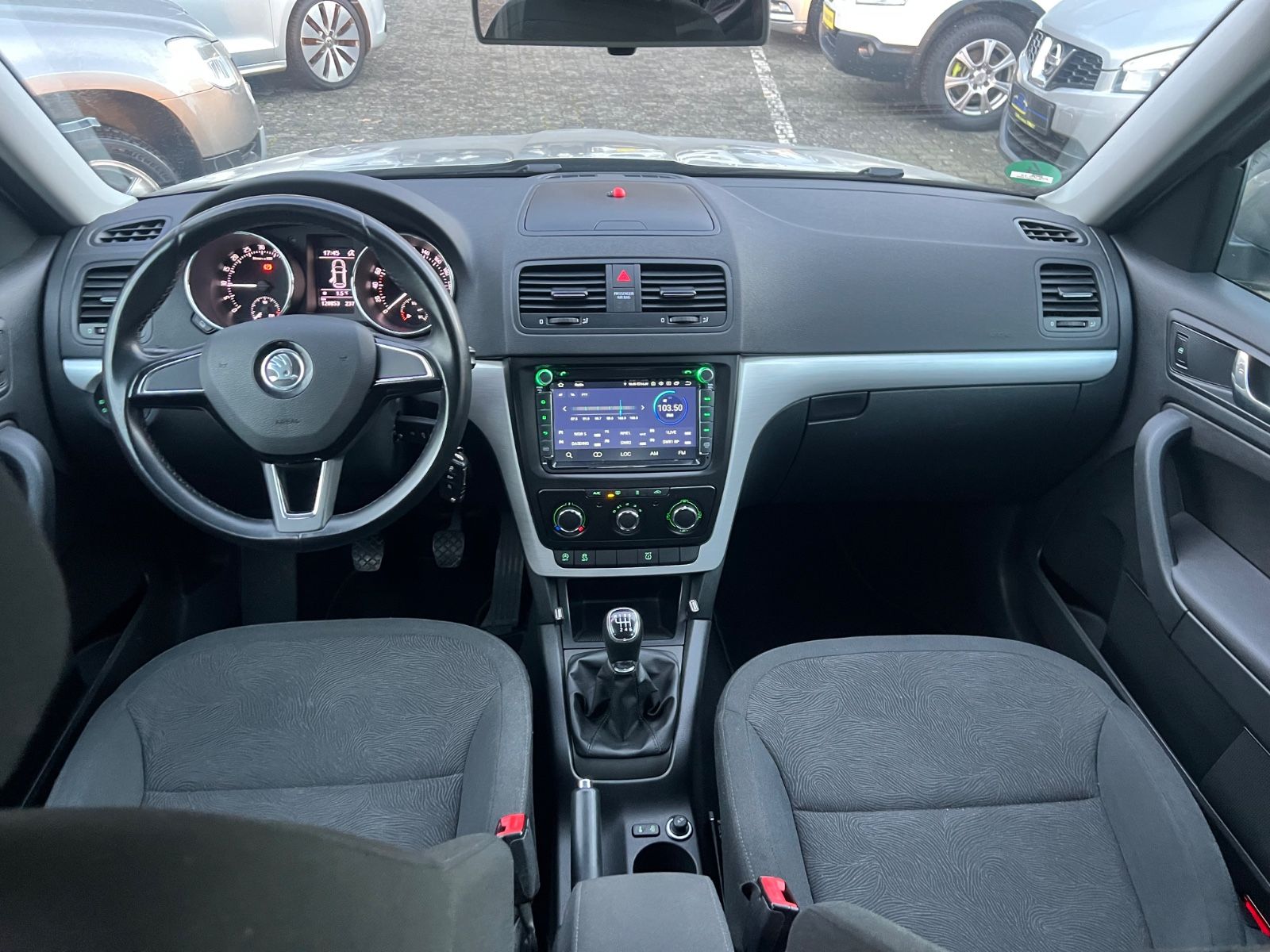 Fahrzeugabbildung SKODA Yeti 2.0 TDI Ambition * KAMERA *