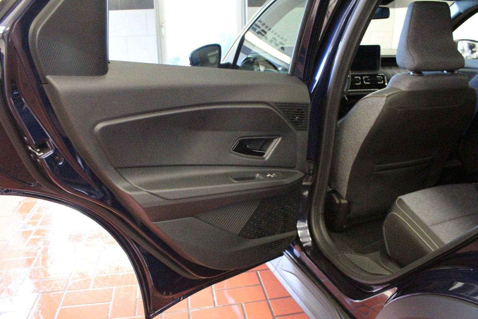 Fahrzeugabbildung Renault R 5 150 Comfort Range Techno  *Vollausstattung*