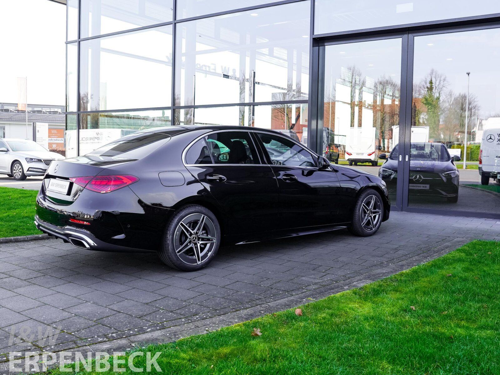 Fahrzeugabbildung Mercedes-Benz C 200 AMG Distronic AHK 360° DigitalLight Memory