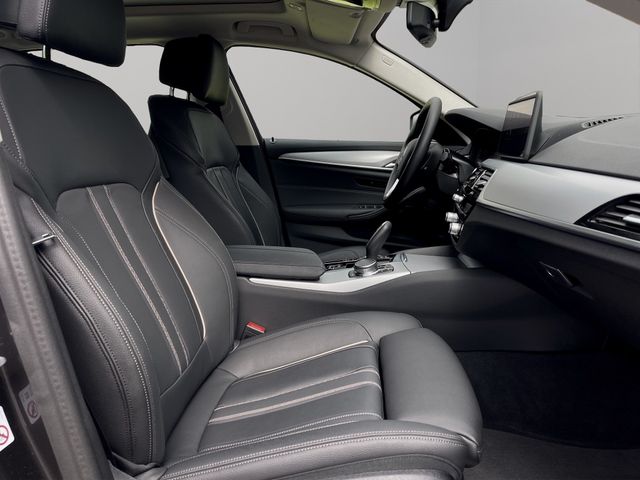 Foto Nummer 12: BMW 530e