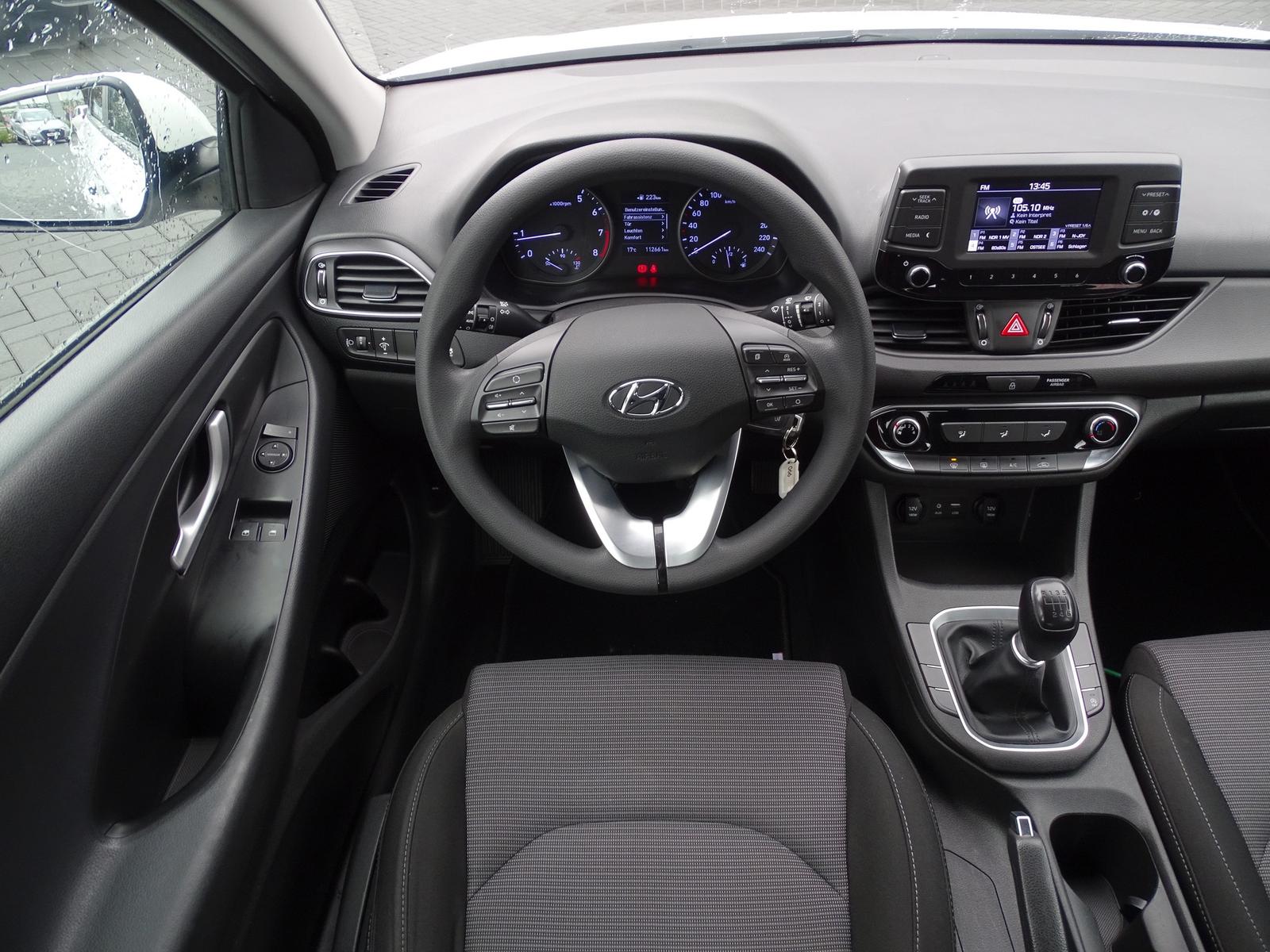 Hyundai i30 1.4 Pure Tempomat Klima Spurhalte USB AUX