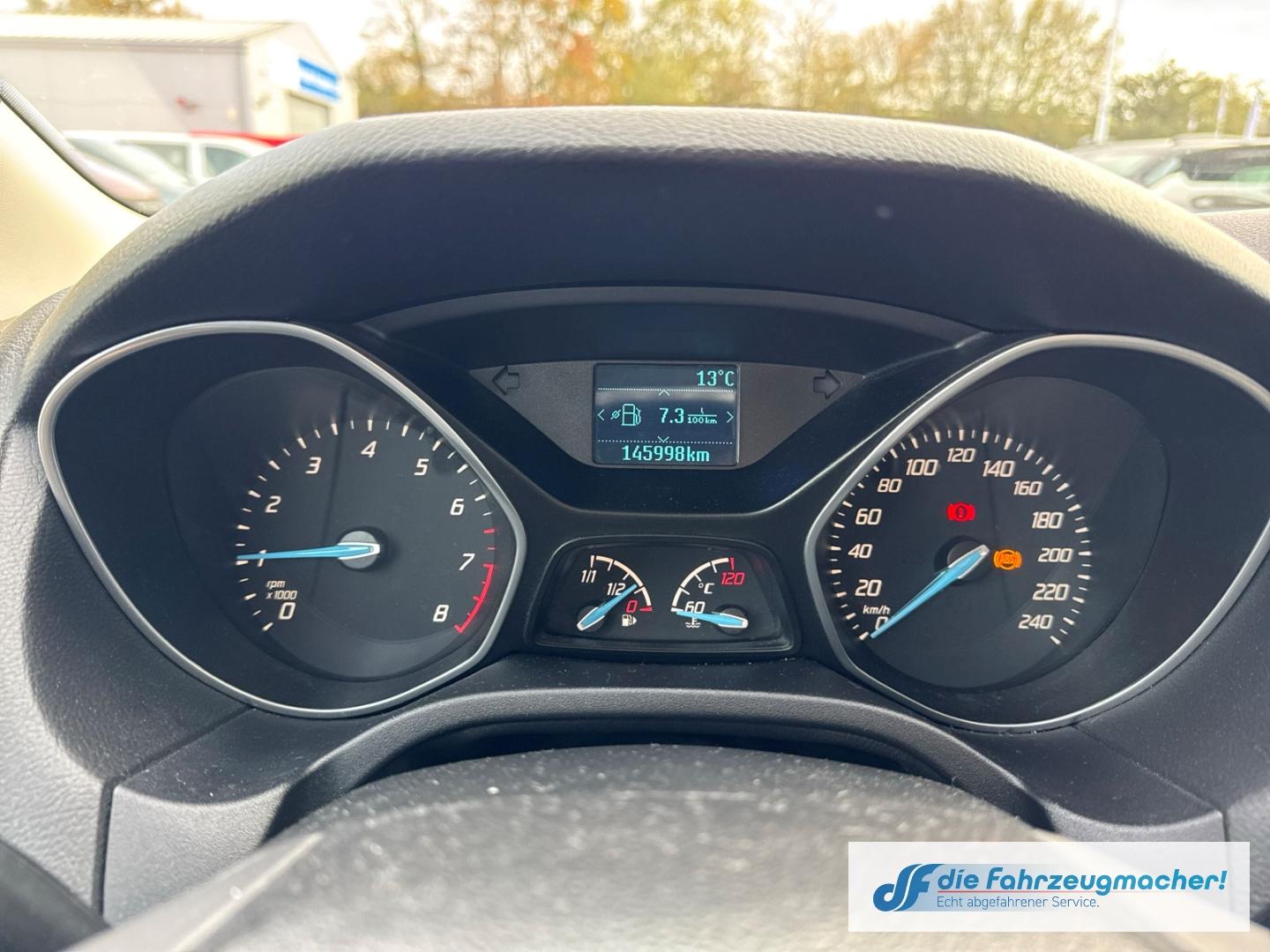 Ford Focus 2012 — photo 26