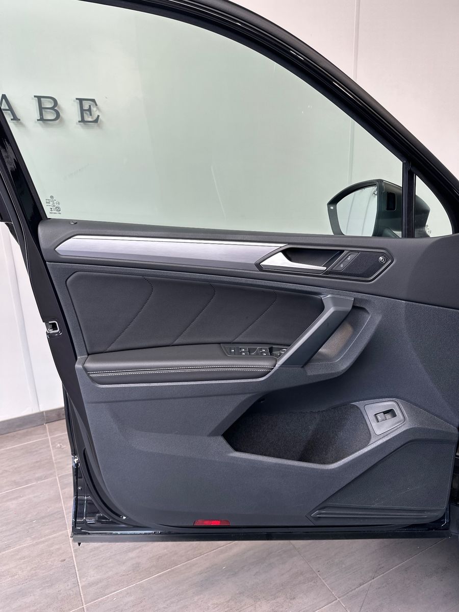 Fahrzeugabbildung SEAT Tarraco FR 4Drive 7-Sitzer NAV+LED+KAM+AHK+PANO