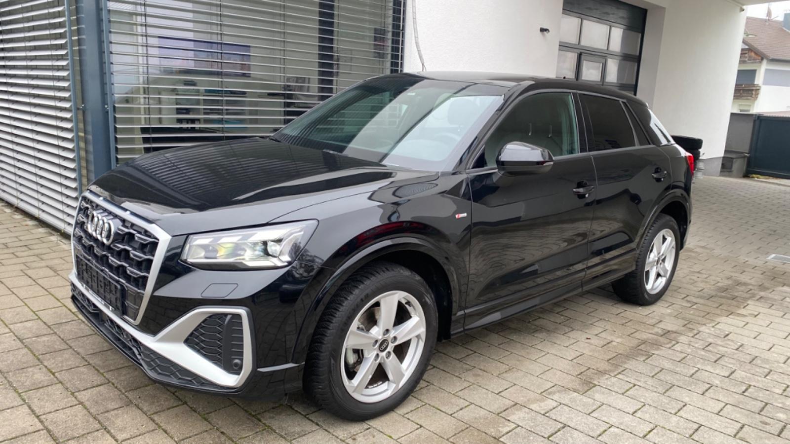 Audi Q2 35 TFSI S line Matrix Navi Sitzh Kamera