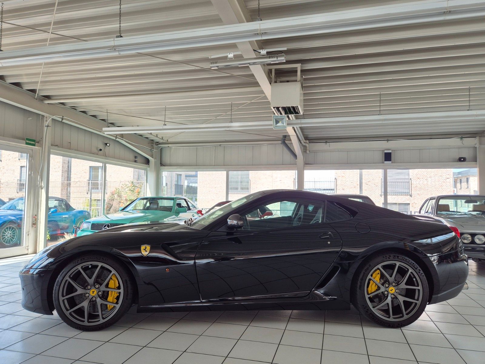 Fahrzeugabbildung Ferrari 599 GTB/Carbon Pack 2/GTO Räder/Ferrari SH/1A