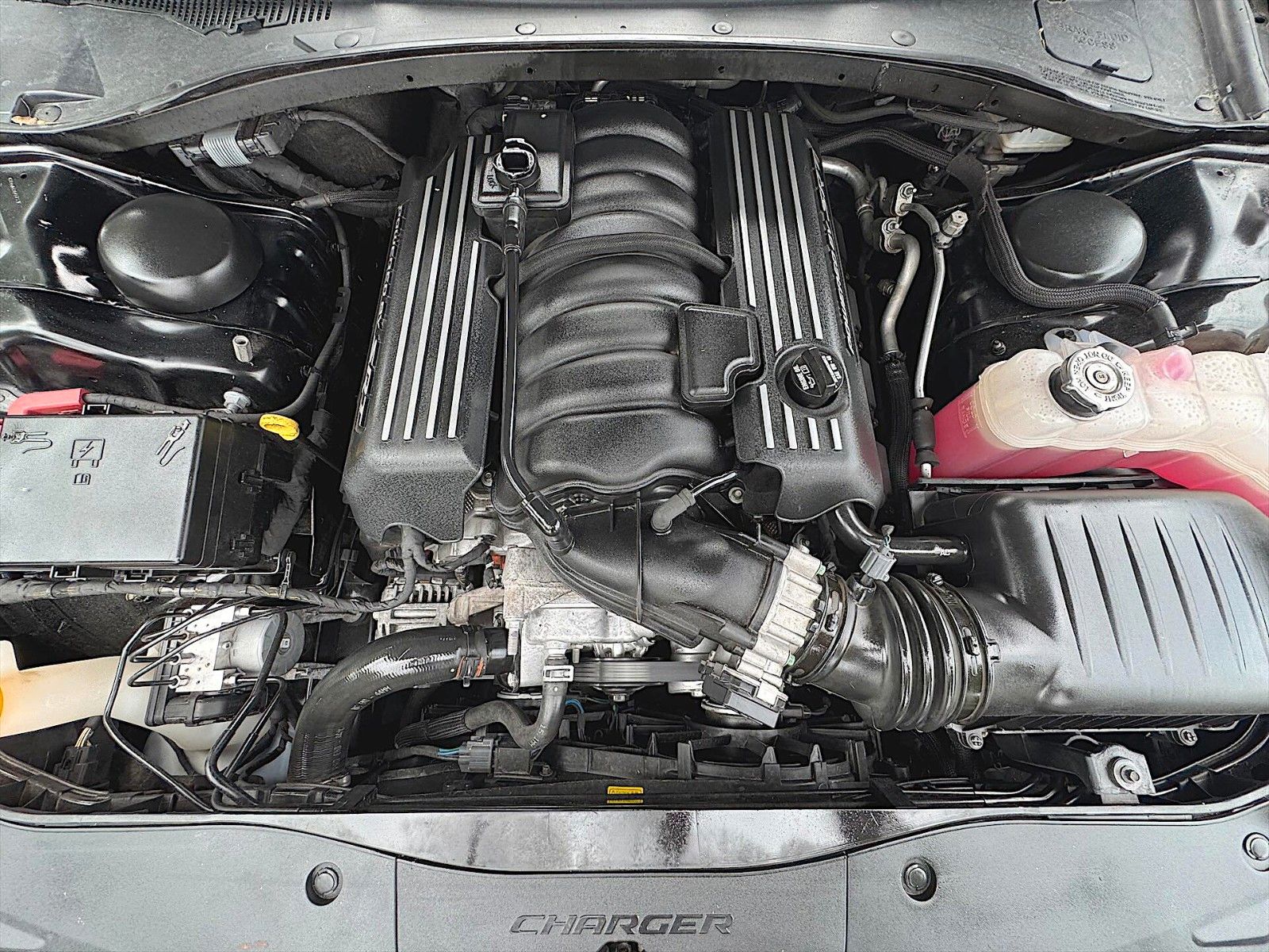 Fahrzeugabbildung Dodge Charger 6.4 V8 SRT R/T SCAT PACK Performance