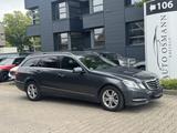 Mercedes-Benz E 200 T BlueEFFICIENCY 7G-TRONIC Avantgarde - Mercedes-Benz E 200 in Düsseldorf