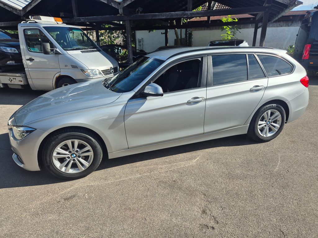 Image of BMW 320