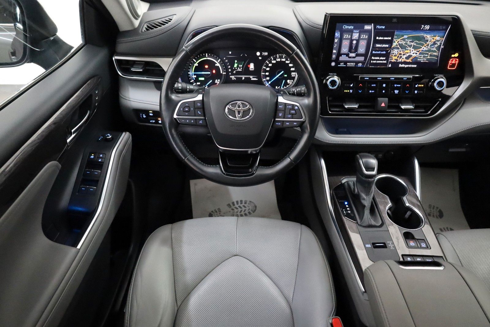 Fahrzeugabbildung Toyota Highlander Hybrid Executive,Sitzlüft,7Sitz,Kamer