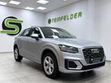 Audi Q2 1.4 TFSI sport S TRONIC/PANORAMA / SHZ / NAVI - silberne Audi Q2