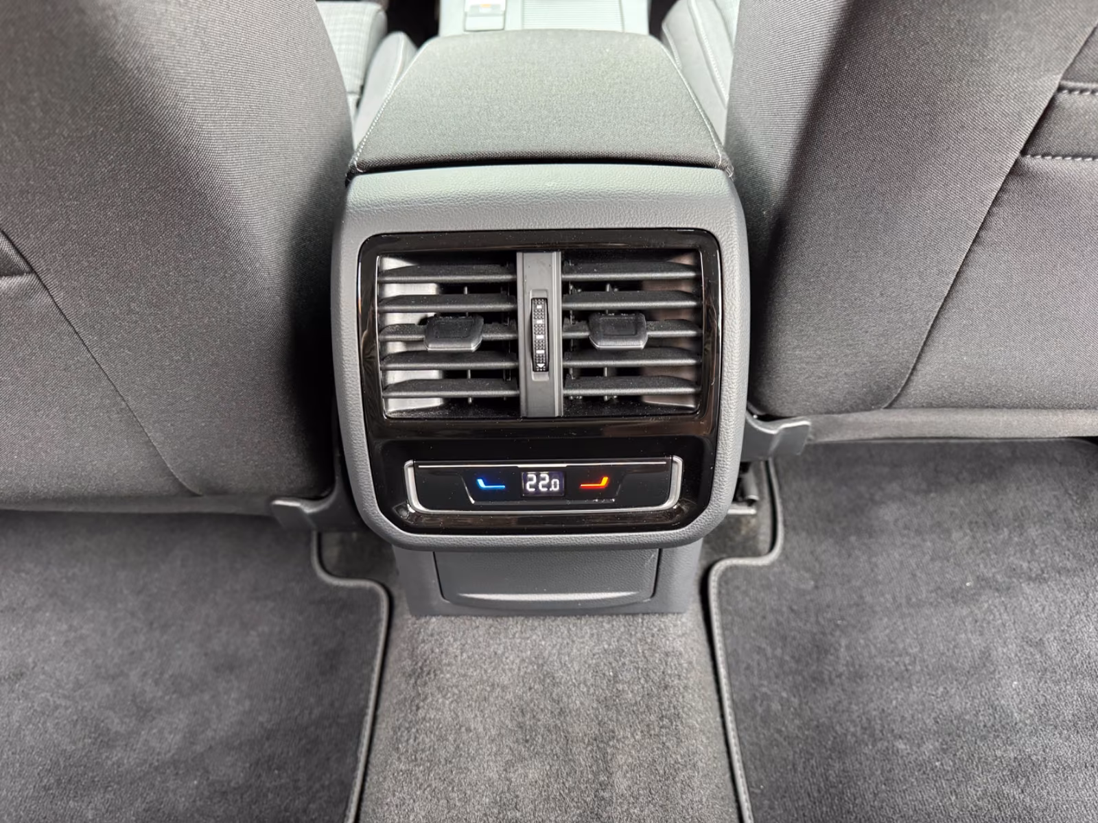 Volkswagen Passat Business AHK/Matrix/Digital/HUD, миниатюра 16