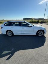BMW 318i Touring *BMW Premium Selection Garantie* - BMW 318 in Bremen
