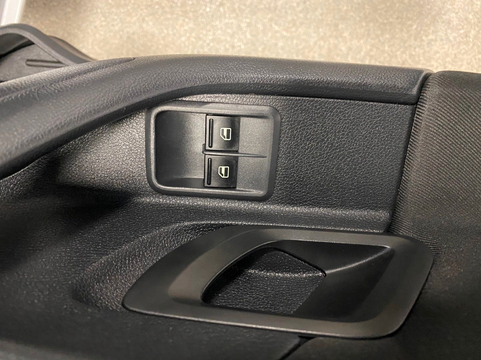 Fahrzeugabbildung SKODA Fabia 1.2l TSI 77kW Fresh+KLIMAAUTOMATIK+SHZ+PDC