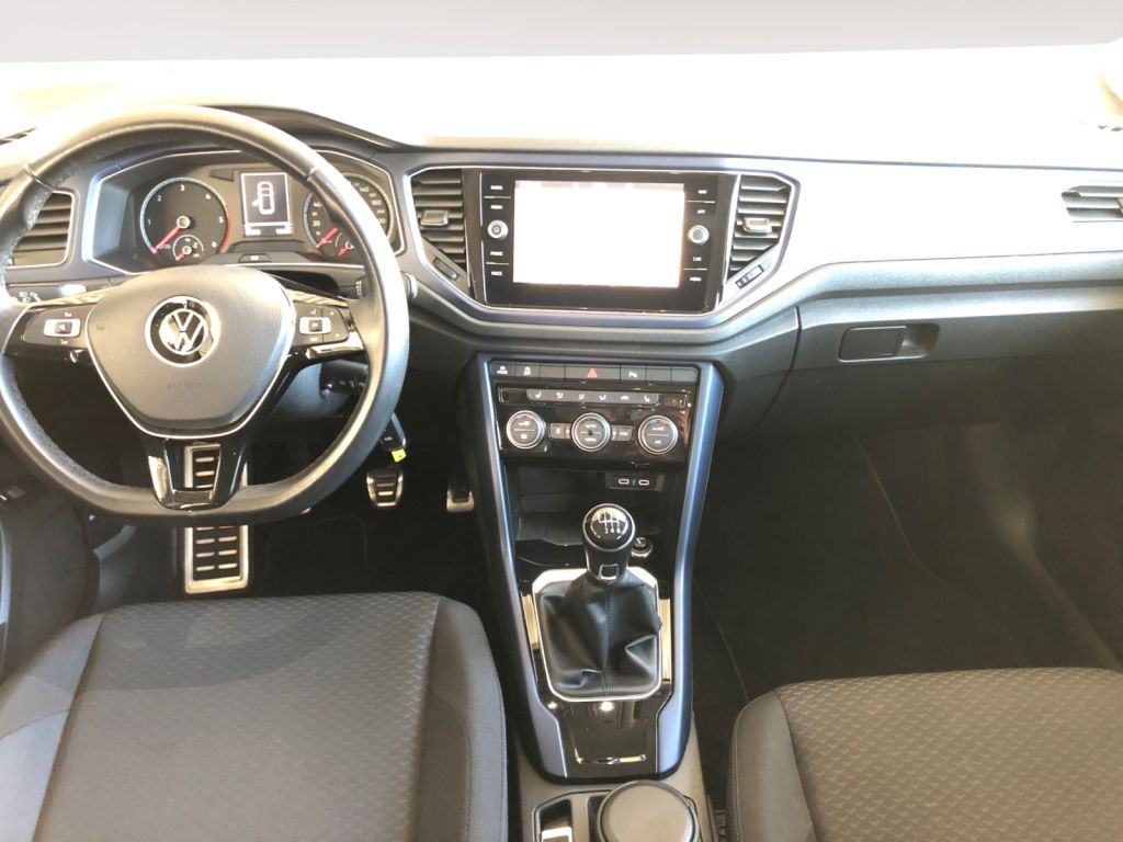 Fahrzeugabbildung Volkswagen T-Roc 1.6 TDI SCR UNITED LED AHZV Standheizung