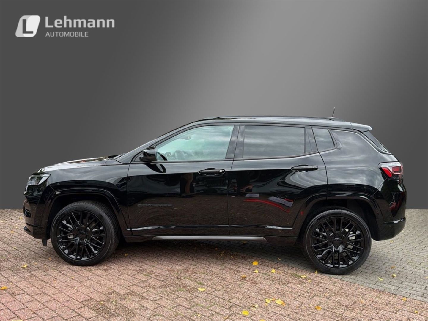 Fahrzeugabbildung Jeep Compass e-Hybrid High Altitude Solid Black