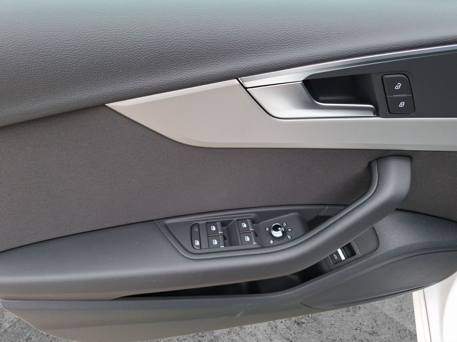 Fahrzeugabbildung Audi A4 Avant 40 TDI advanced quattro S-tronic STH Ma