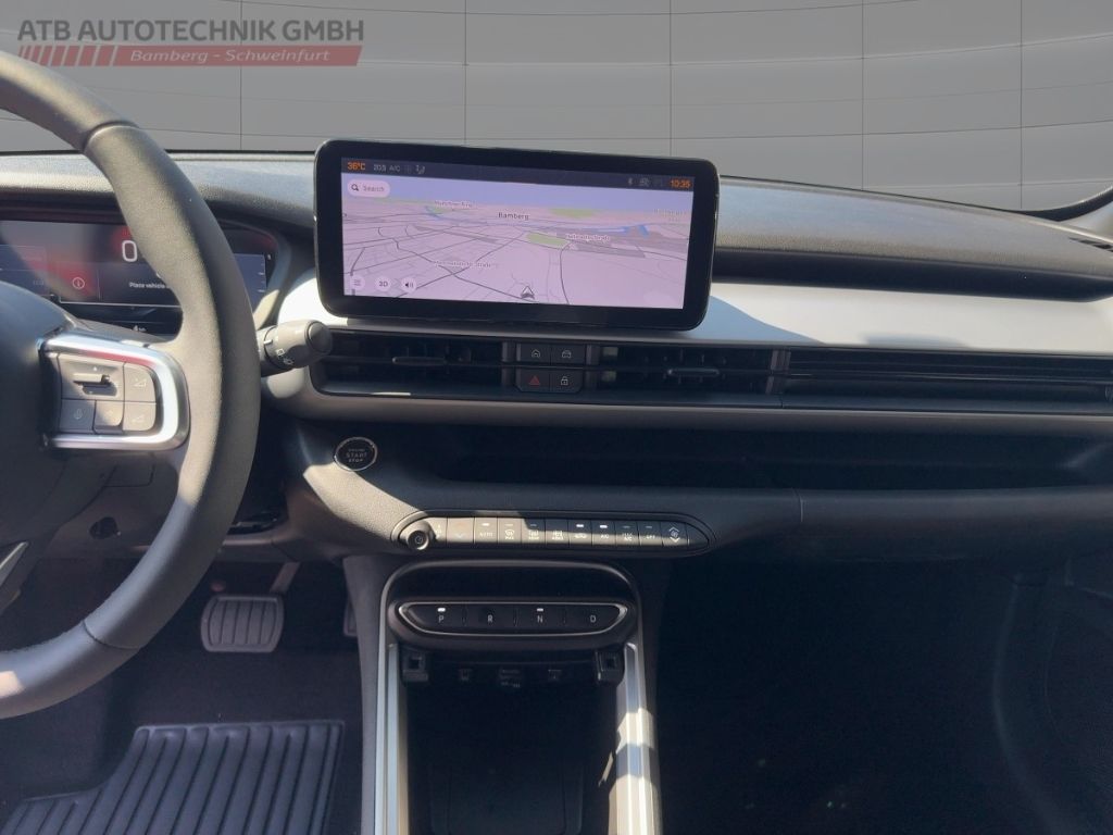 Fahrzeugabbildung Jeep Avenger e-Hybrid ALLWETTER NAVI ELEKTR HECKKL SH