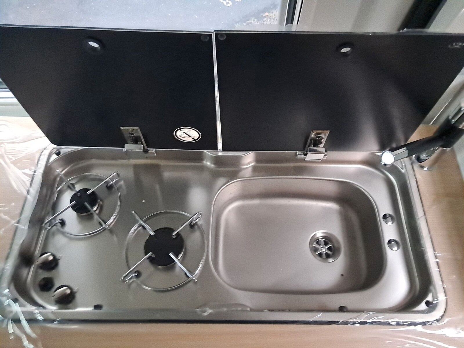 Fahrzeugabbildung Karmann Dexter 4x4 DE 570 AW Markise, Allrad, Alufelgen