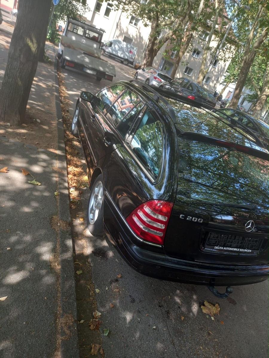 Mercedes-Benz C200 2004 — engine 163 HP (120kW)