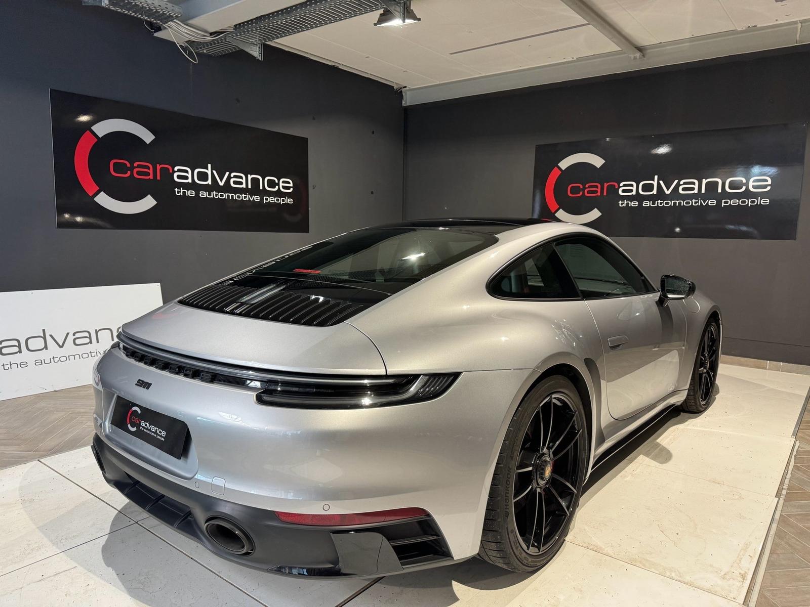 Porsche 911 Carrera GTS APPROVED*3*JAHRE/ VOLL LEDER – 20
