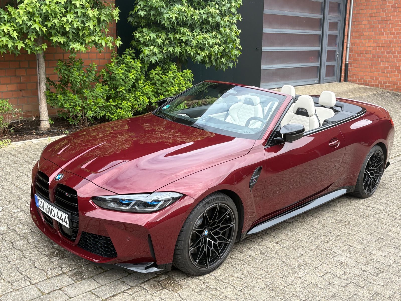 BMW M4 Competition xDrive Cabrio, wie NEU