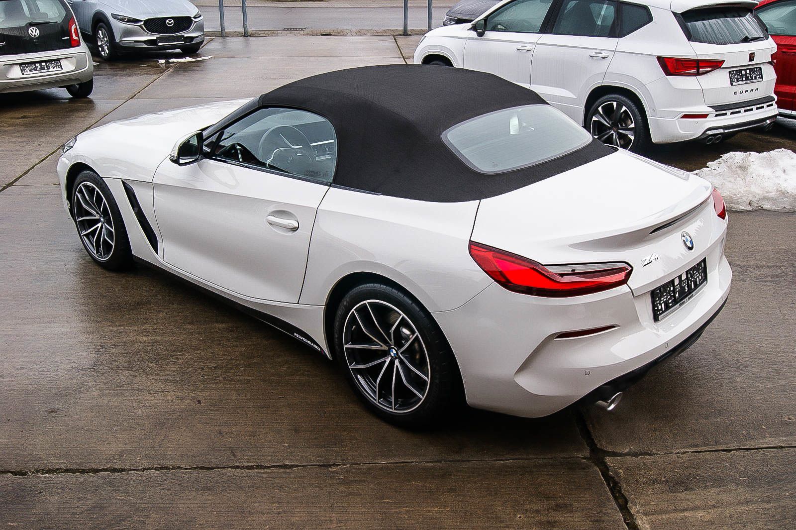 Fahrzeugabbildung BMW Z4 Roadster sDrive 20 i Sport Line LEDER KEYLESS