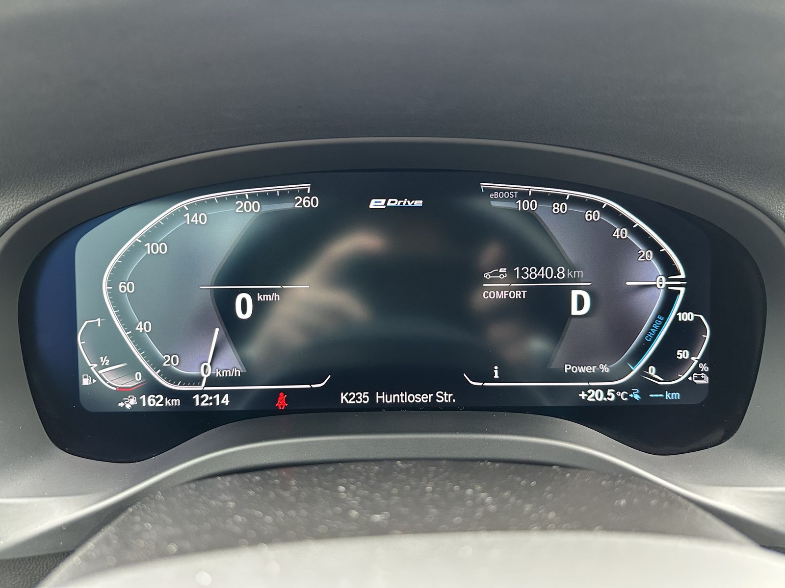 Fahrzeugabbildung BMW X3 xDrive30e M-Sport NAV+LED+H&K+21ZOLL+WLAN+VC