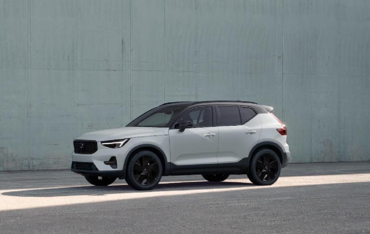 Fahrzeugabbildung Volvo XC40 B4 Benzin Ultra Black Edition
