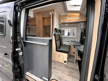 Sunlight Cliff 4x4 Greentrek 590 Assistenzpaket Bi-Xenon