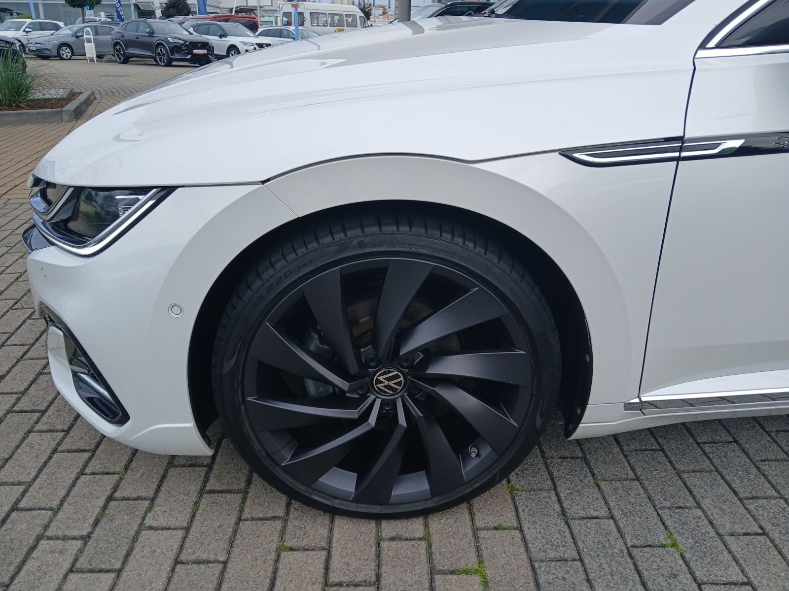 Fahrzeugabbildung Volkswagen Arteon SB TDI DSG R-Line 4M LED AHK Navi HUD ACC