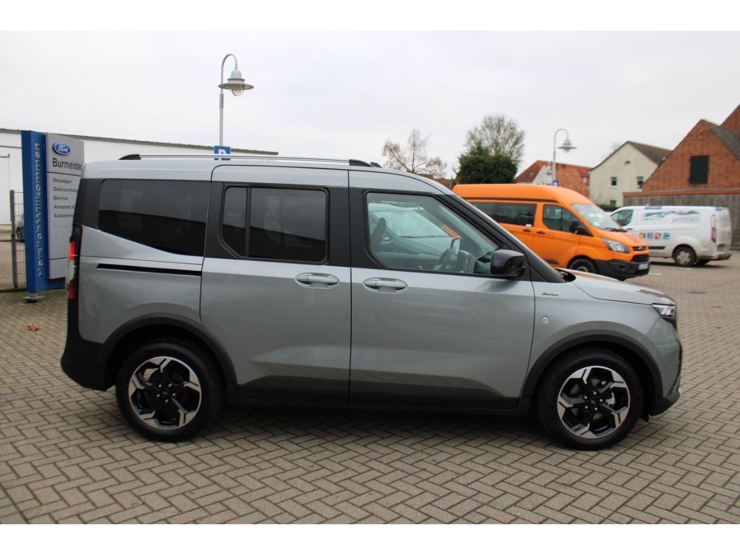 FORD Tourneo Courier 1.0 EcoBoost Active ACC TWA Navi - Image 6